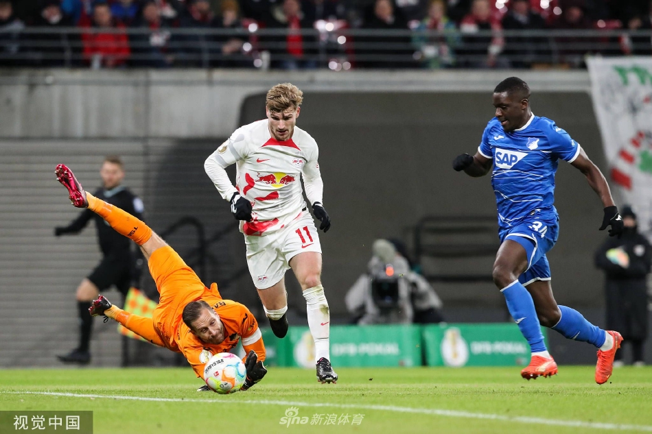 天博体育转折点！波士顿凯尔特人复出首秀，意大利杯今夜攻防权衡，气氛紧张，更衣室氛围转暖的简单介绍